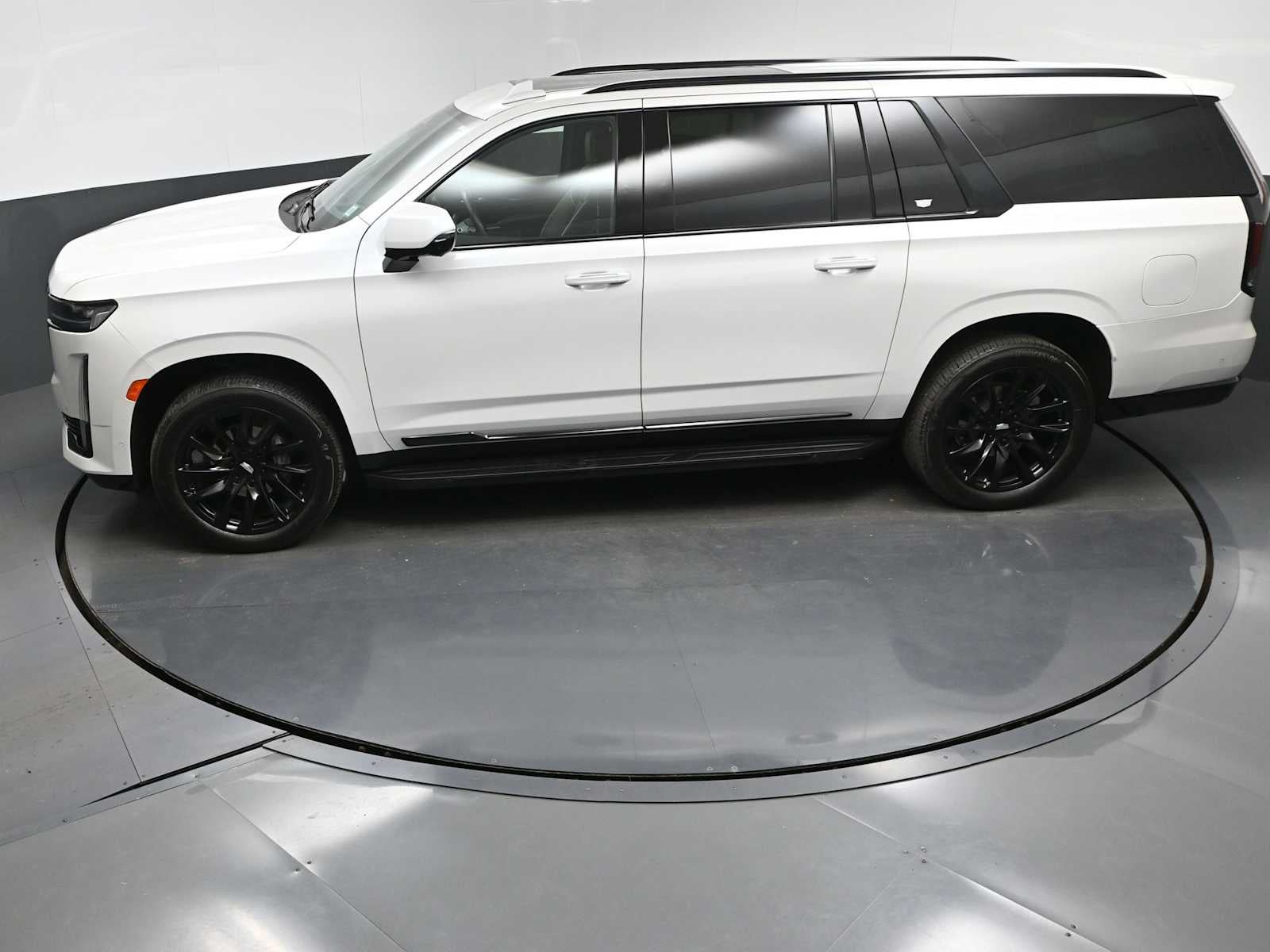 2024 Cadillac Escalade ESV Sport