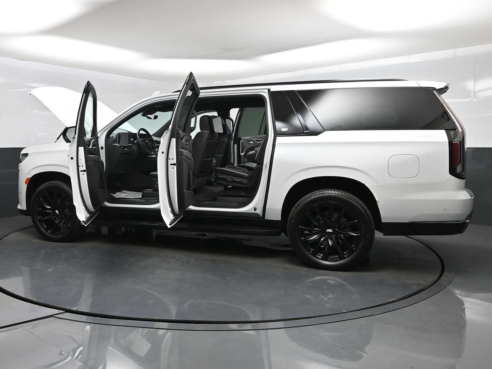 2024 Cadillac Escalade ESV Sport