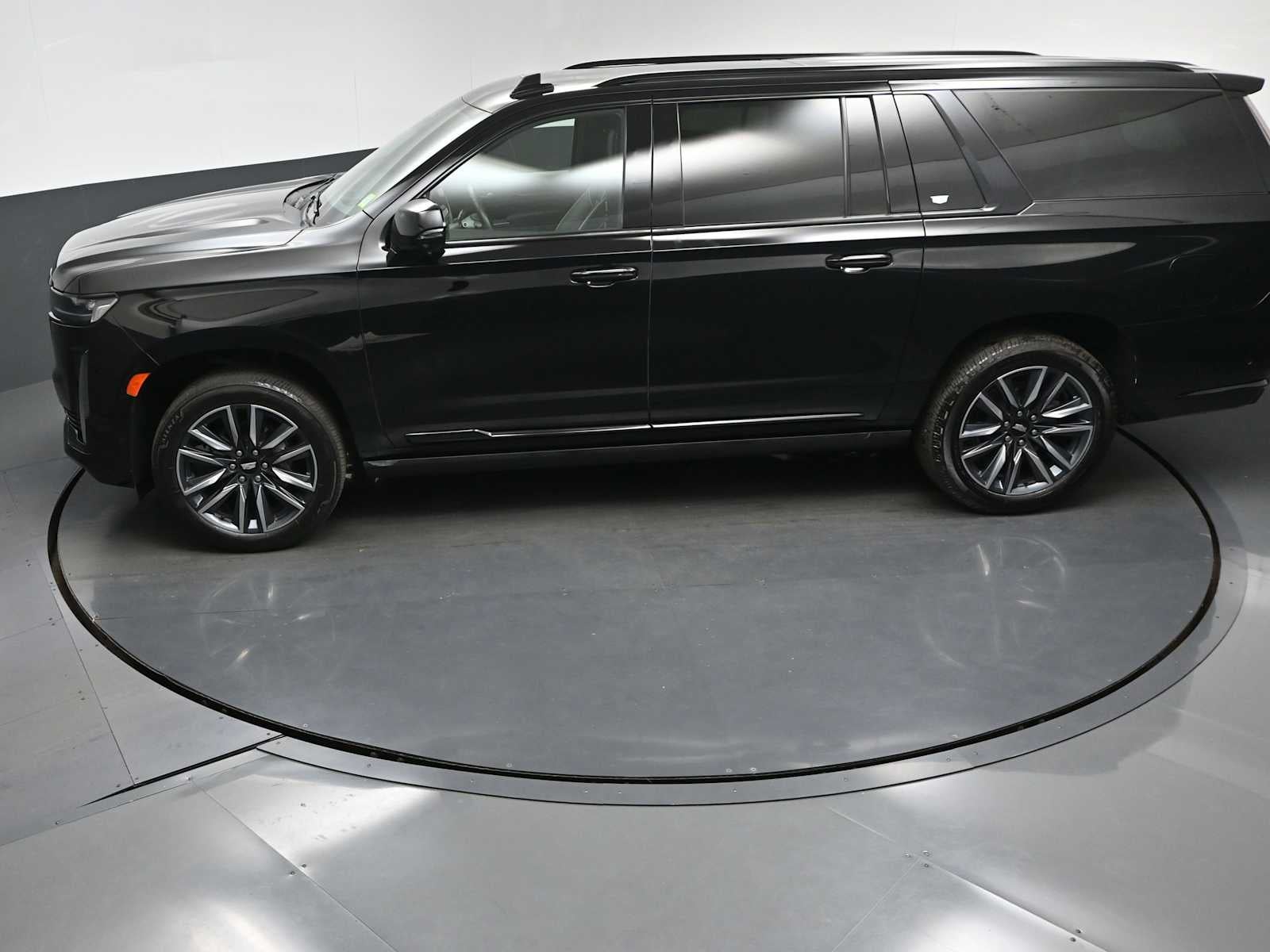 2023 Cadillac Escalade ESV 4WD Sport