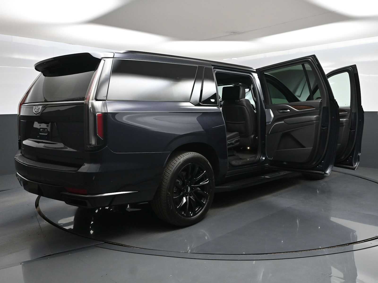 2023 Cadillac Escalade ESV Sport Platinum