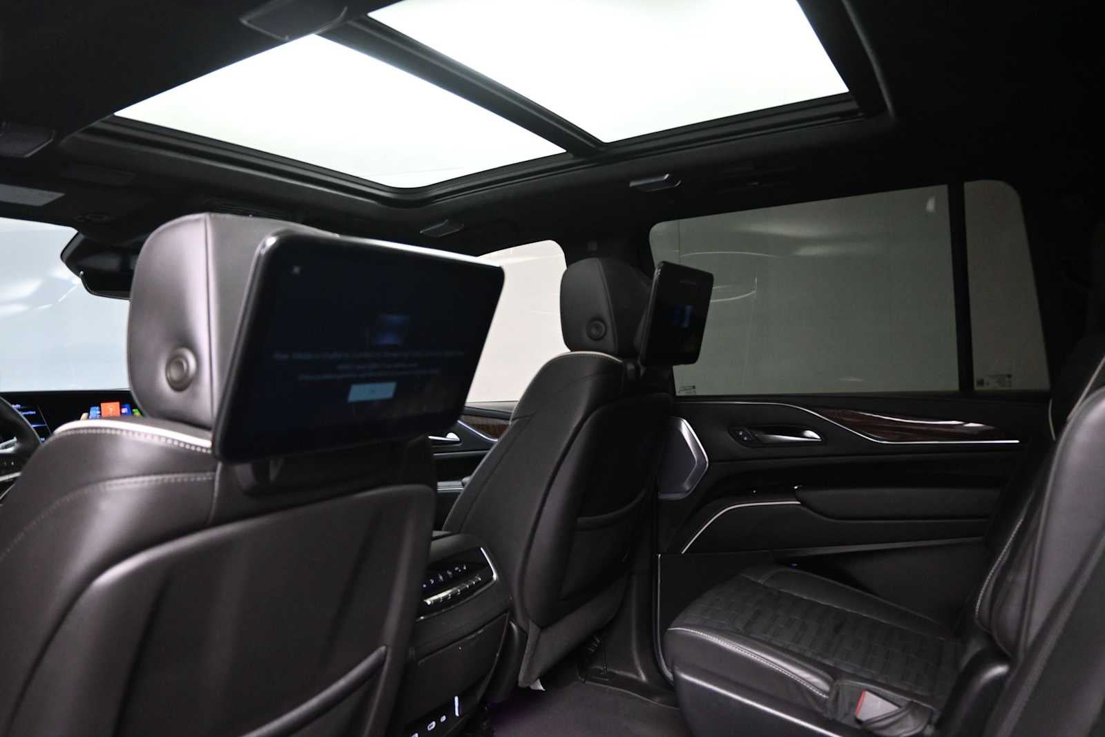 2023 Cadillac Escalade ESV Sport Platinum