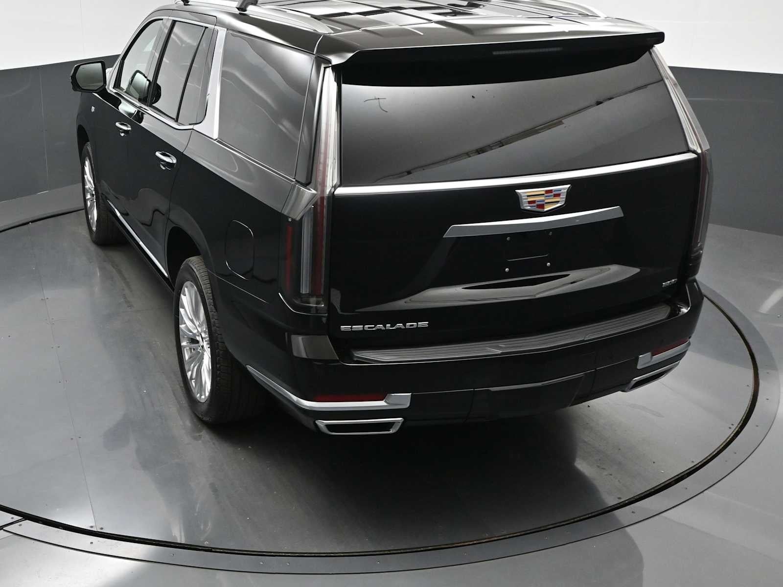 2026 Cadillac Escalade Luxury - Photo 9