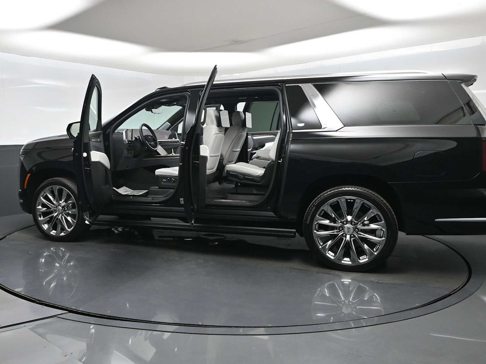 2026 Cadillac Escalade ESV Platinum Luxury