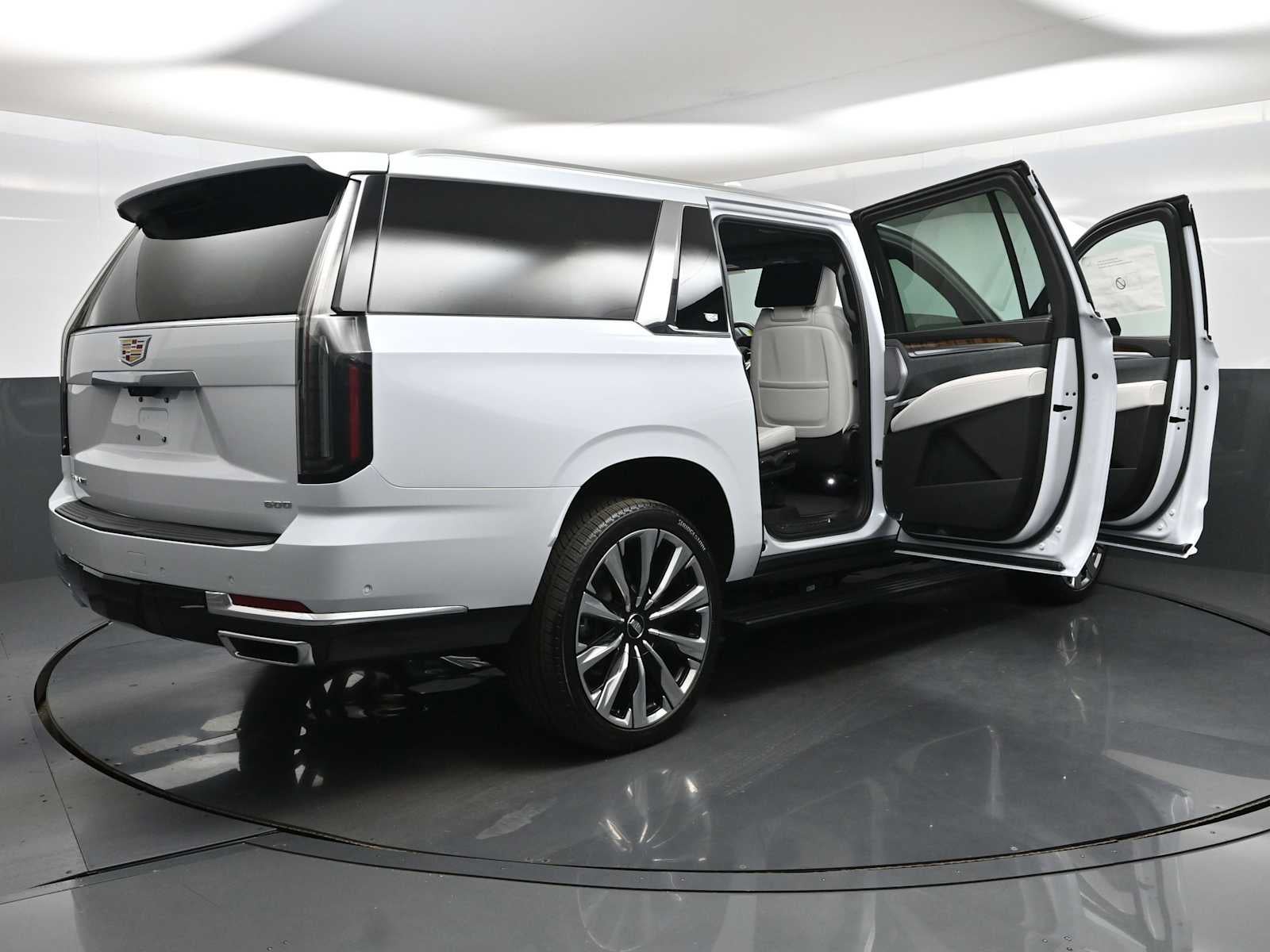 2026 Cadillac Escalade ESV Platinum Luxury