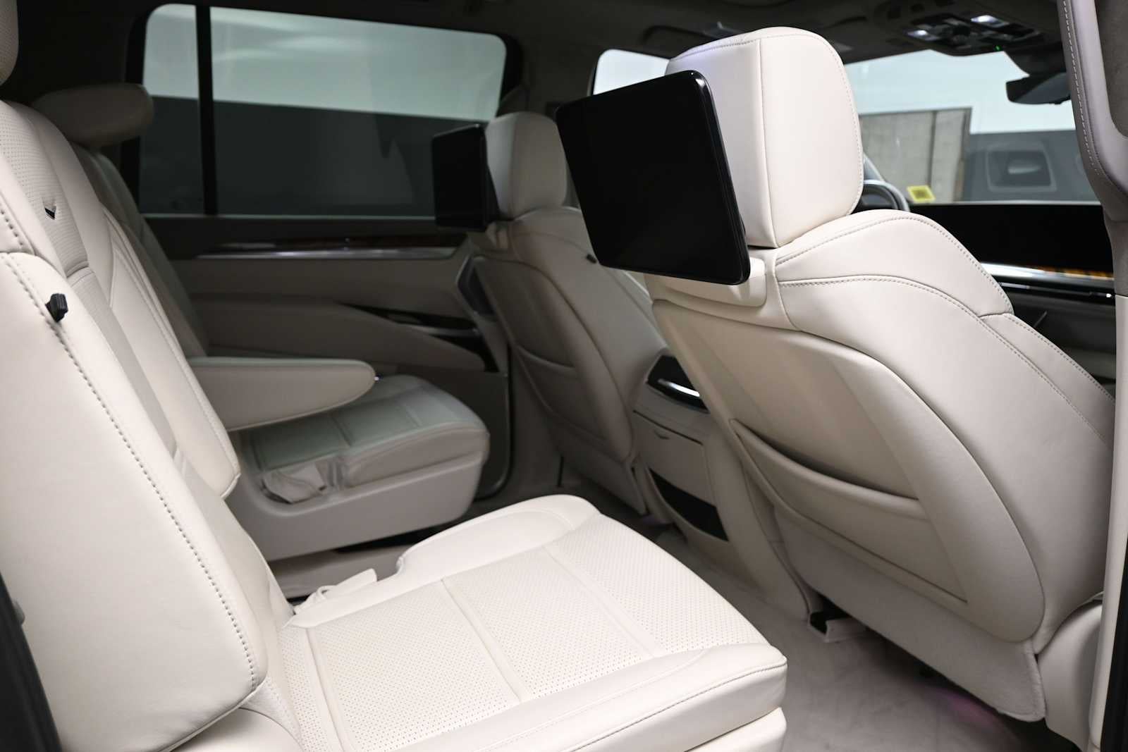 2025 Cadillac Escalade ESV Sport Platinum