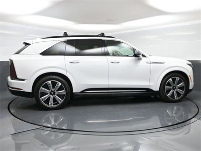 2025 Cadillac ESCALADE IQ Luxury 2