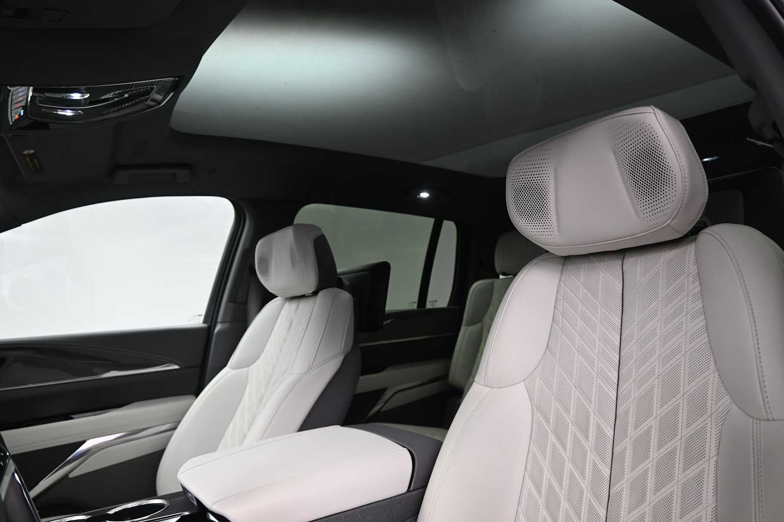 2025 Cadillac ESCALADE IQ Sport 1