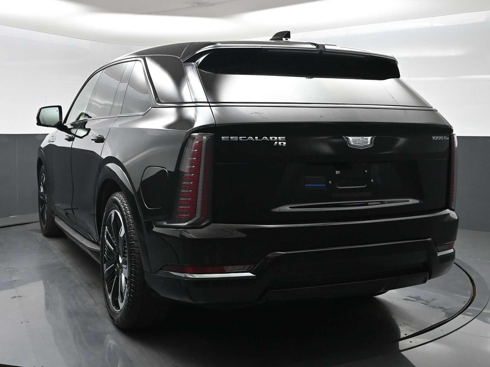 2025 Cadillac ESCALADE IQ Sport 1