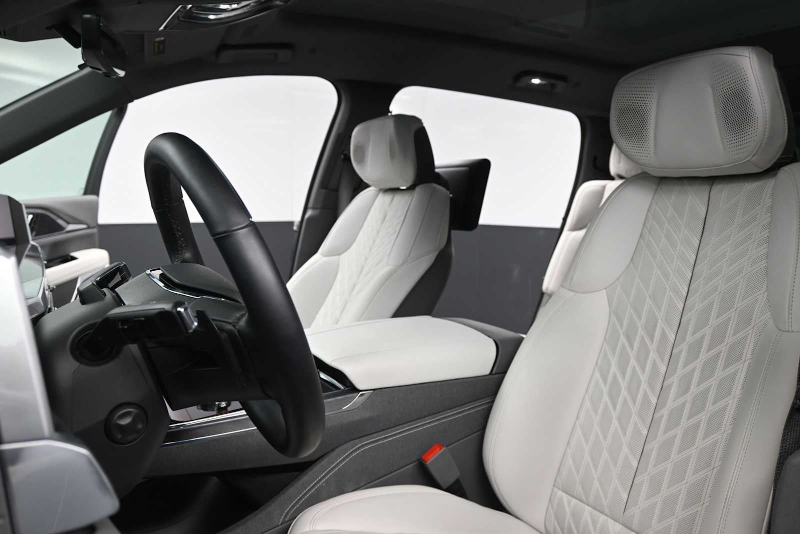 2025 Cadillac ESCALADE IQ Sport 1