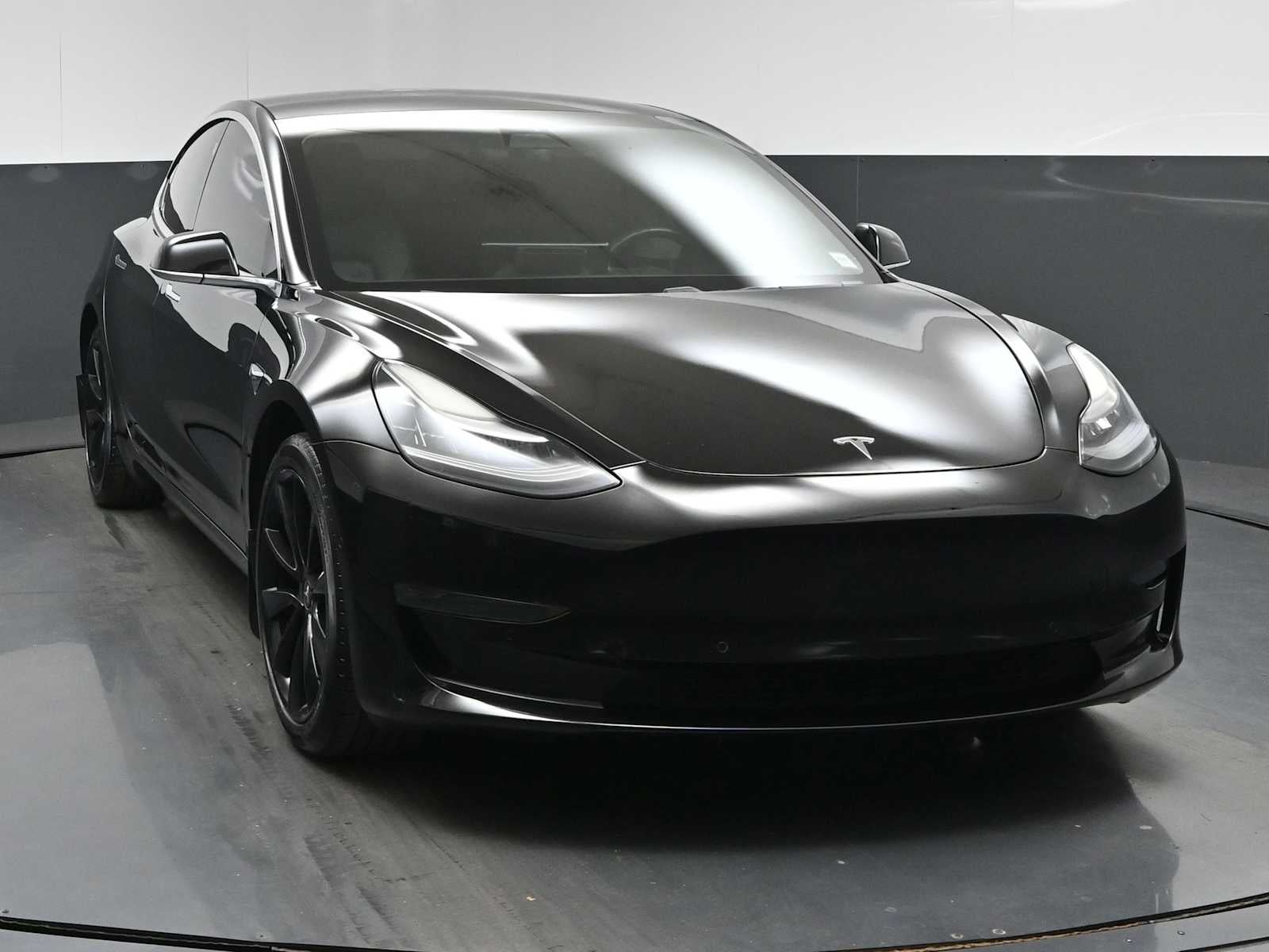 2020 Tesla Model 3 Standard Range Rear-Wheel Drive