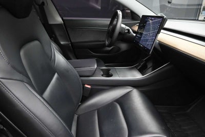 2020 Tesla Model 3 Standard Range Rear-Wheel Drive