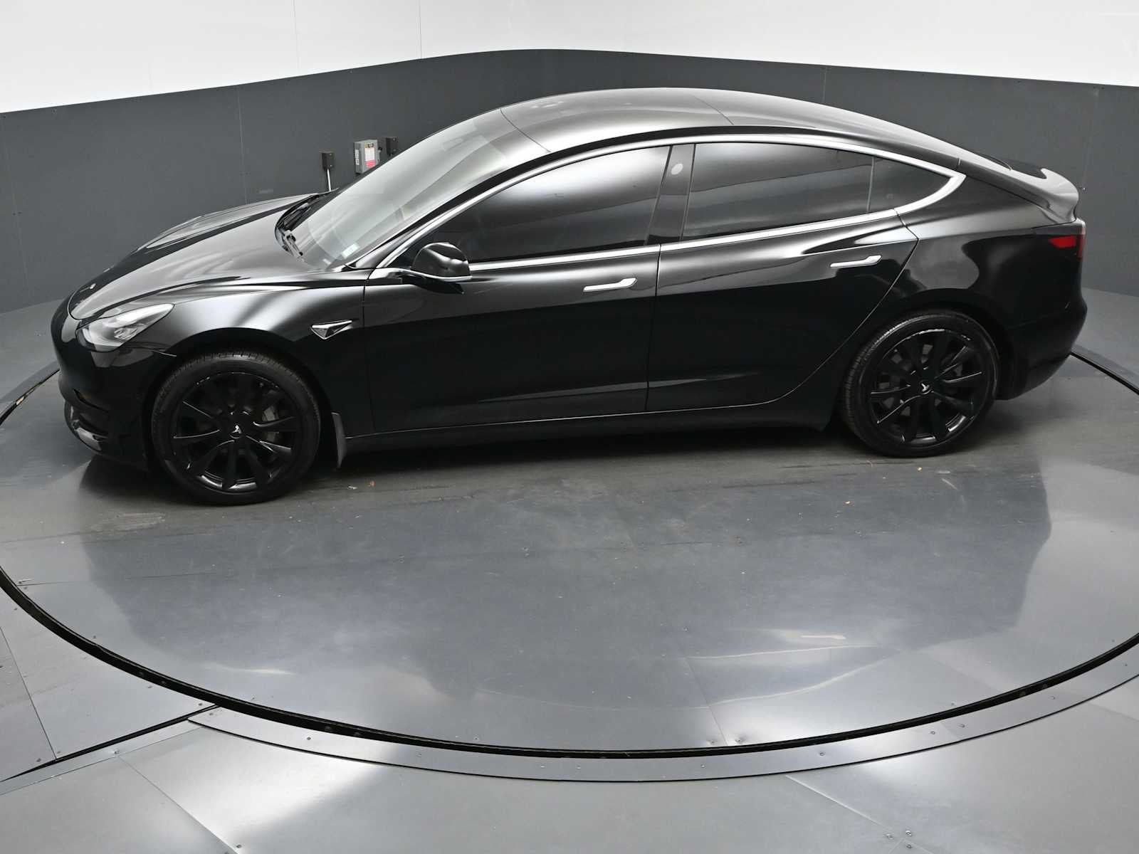 2020 Tesla Model 3 Standard Range Rear-Wheel Drive