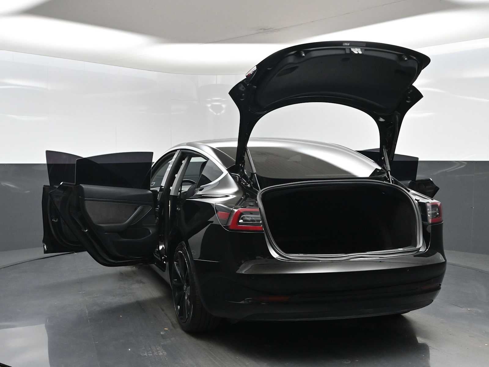 2020 Tesla Model 3 Standard Range Rear-Wheel Drive