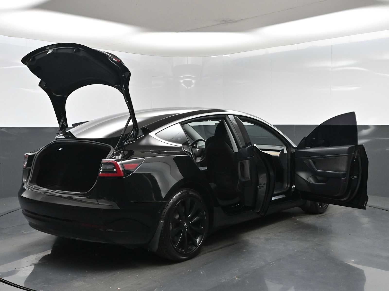 2020 Tesla Model 3 Standard Range Rear-Wheel Drive