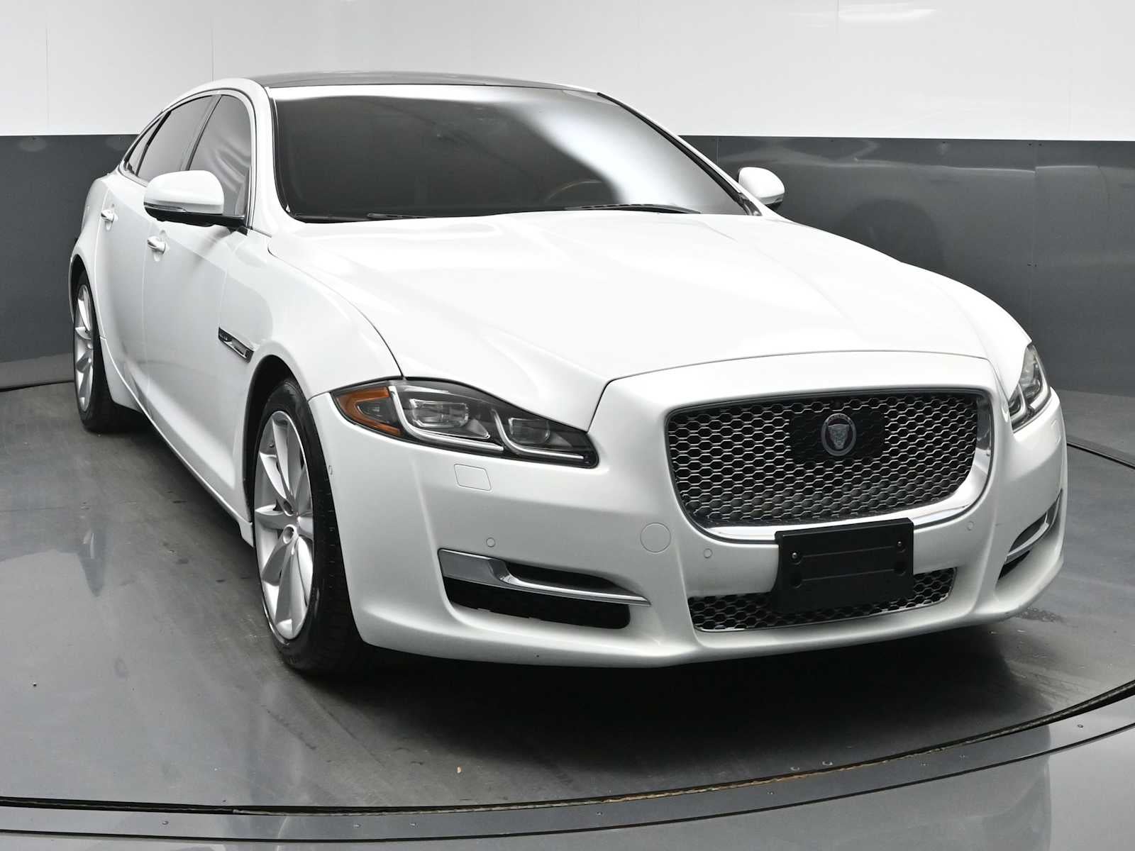 2017 Jaguar XJ XJL Portfolio