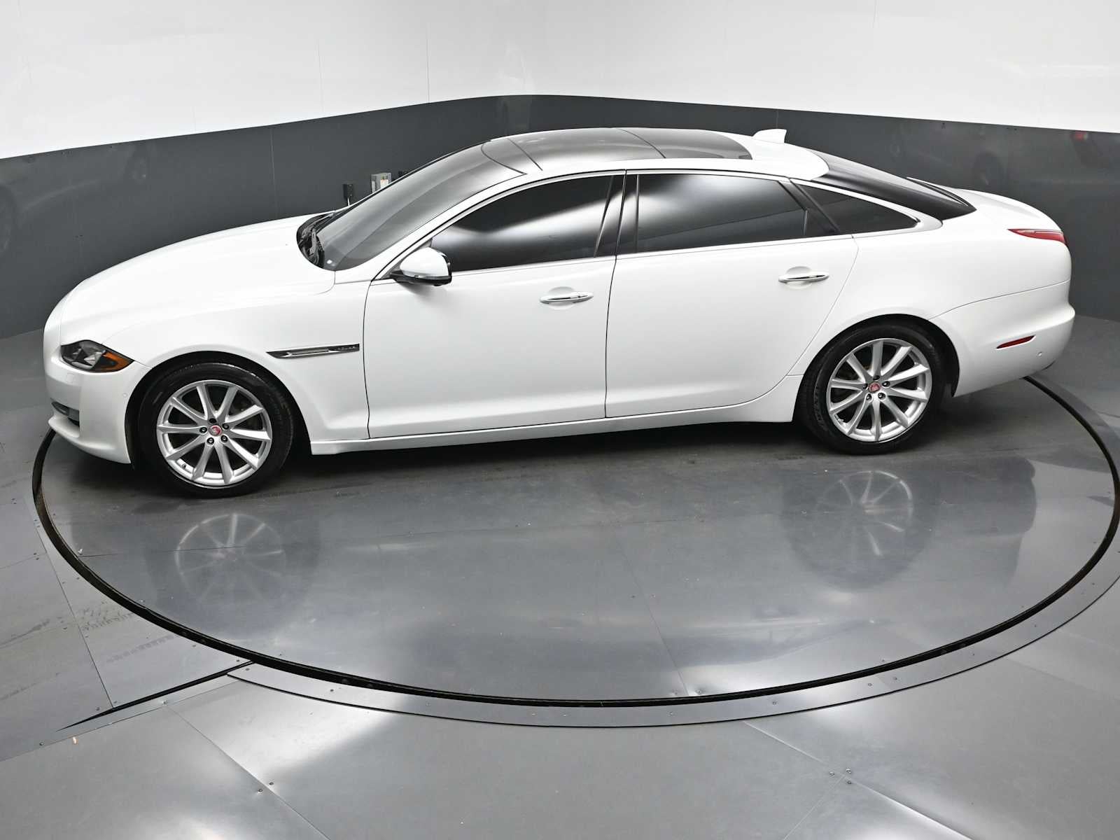 2017 Jaguar XJ XJL Portfolio