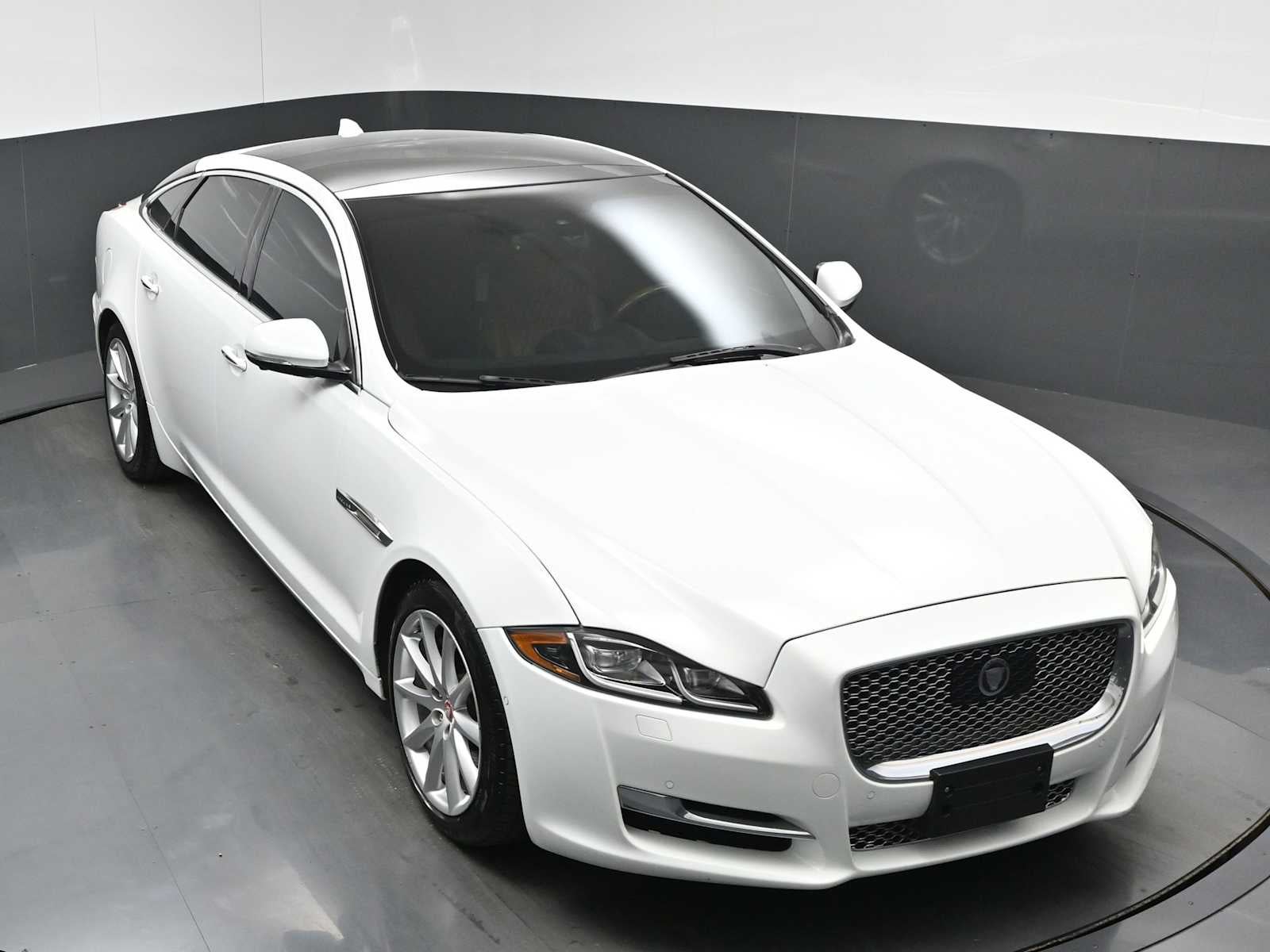 2017 Jaguar XJ XJL Portfolio