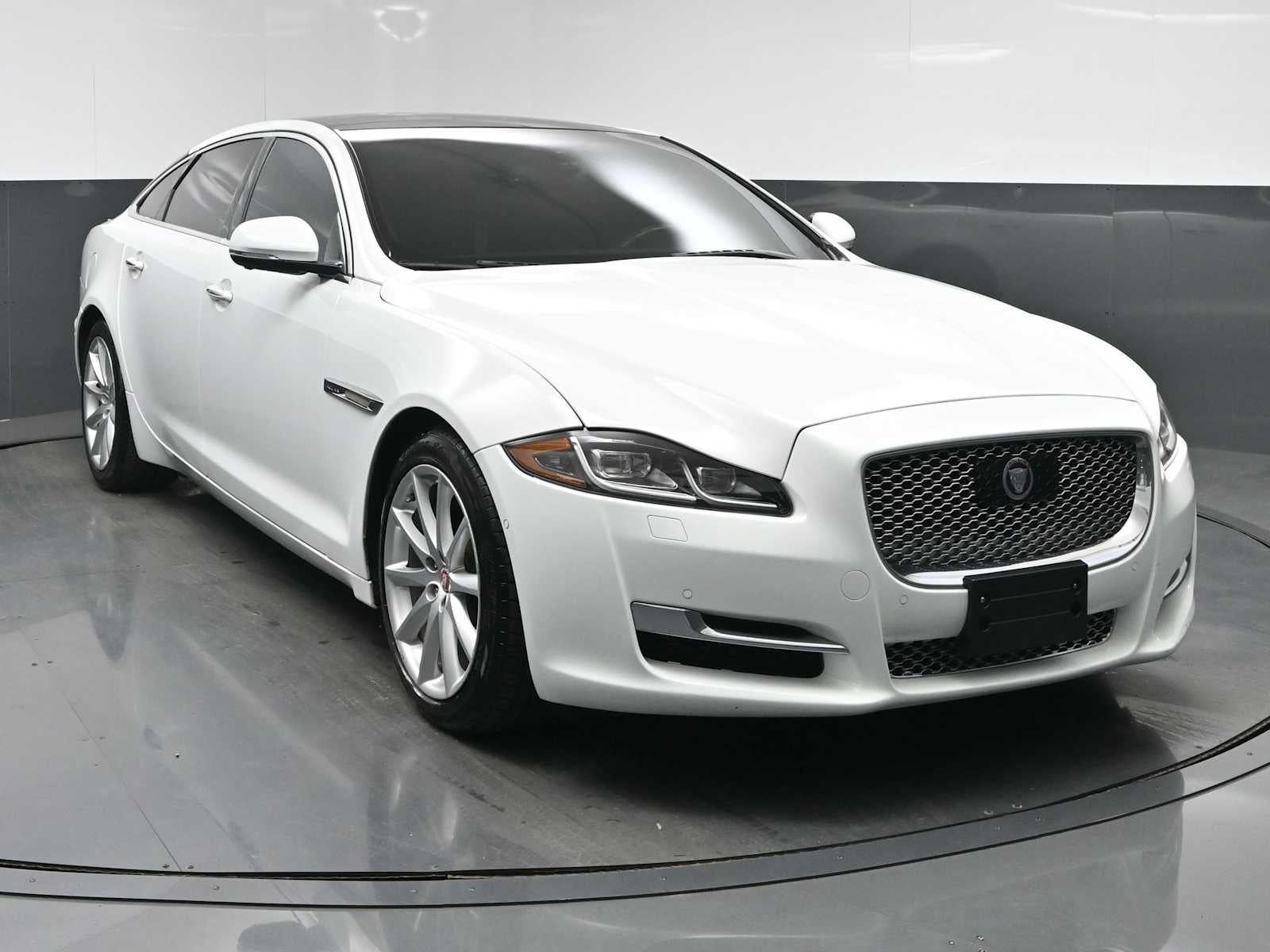 2017 Jaguar XJ XJL Portfolio