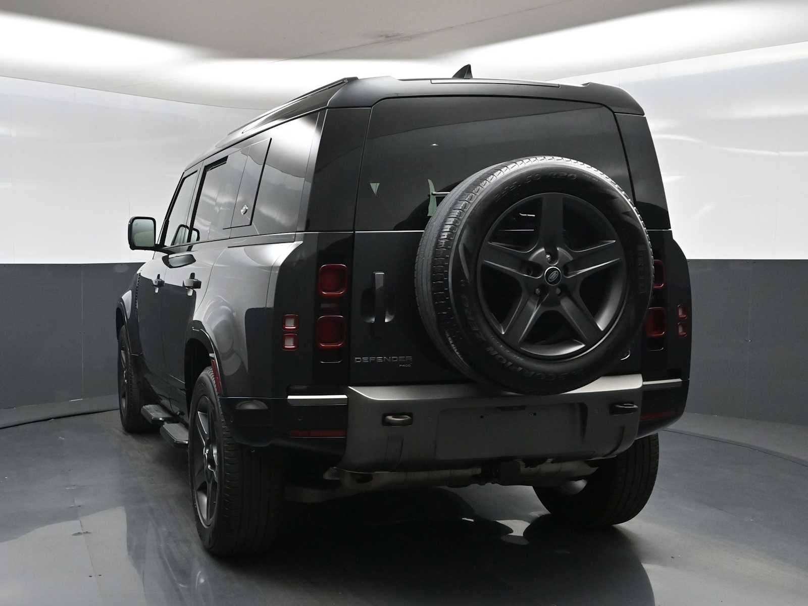 2023 Land Rover Defender 110 X-Dynamic SE