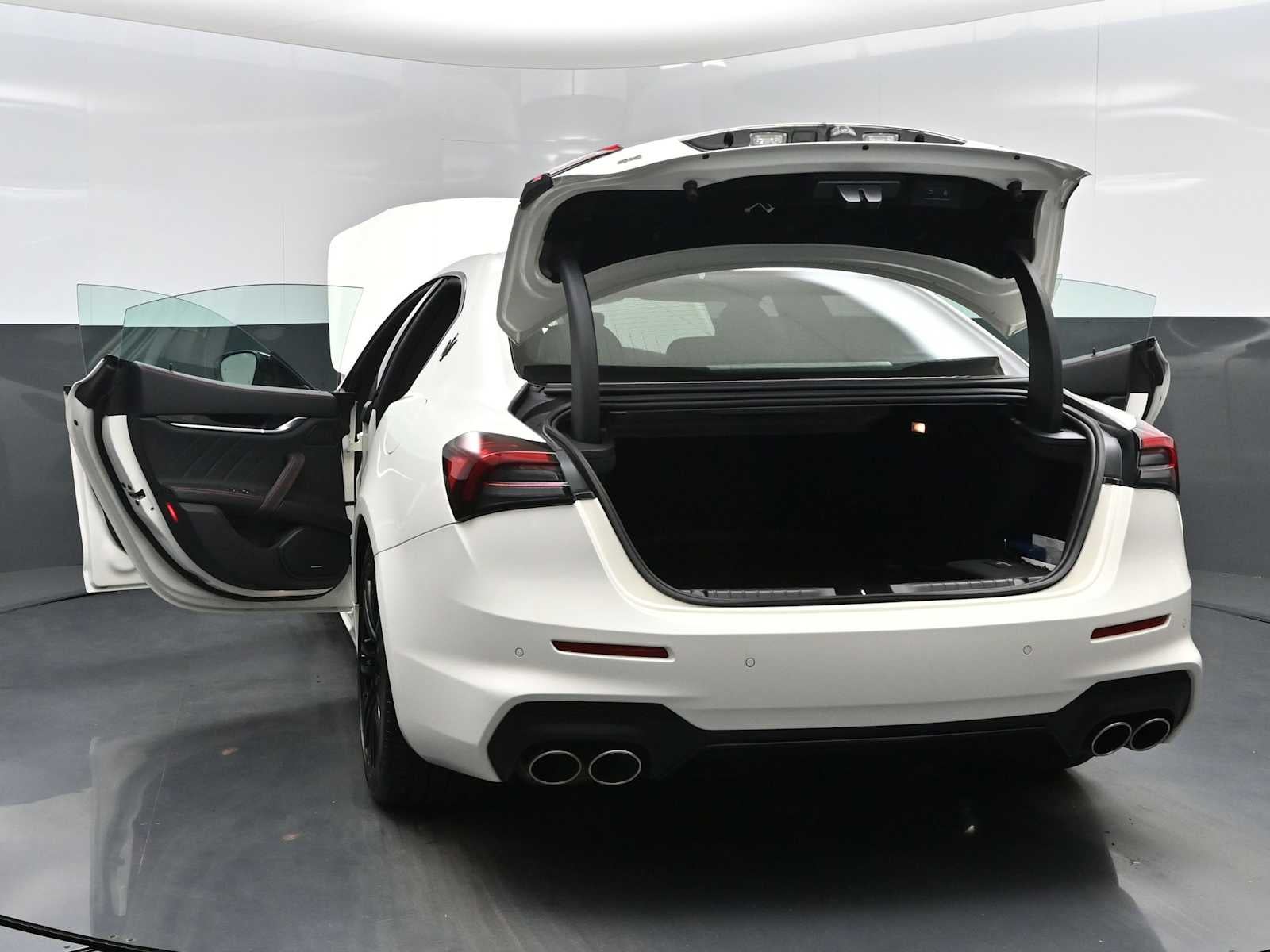 2024 Maserati Ghibli Modena Ultima Q4